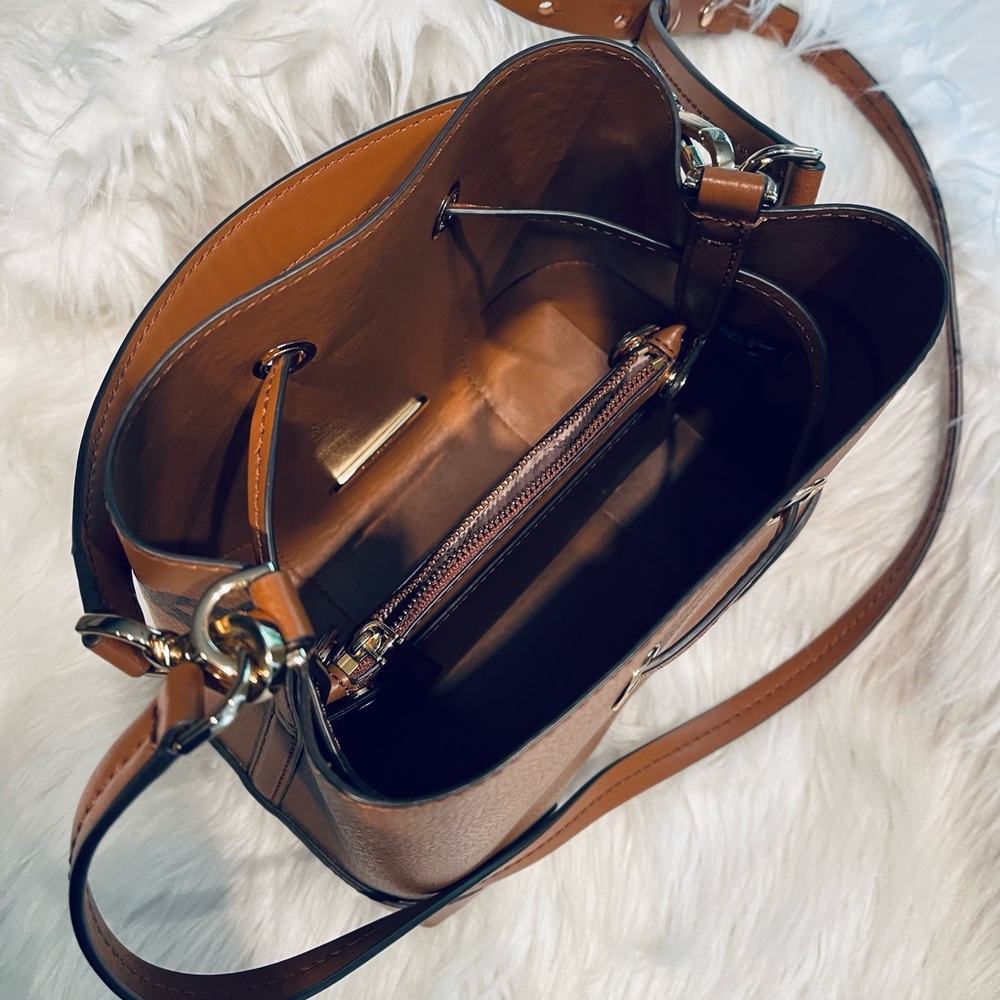 MICHAEL KORS Mercer Gallery XS Convertible Bucket Crossbody Bag- Limited supply! - Picture 6 of 11